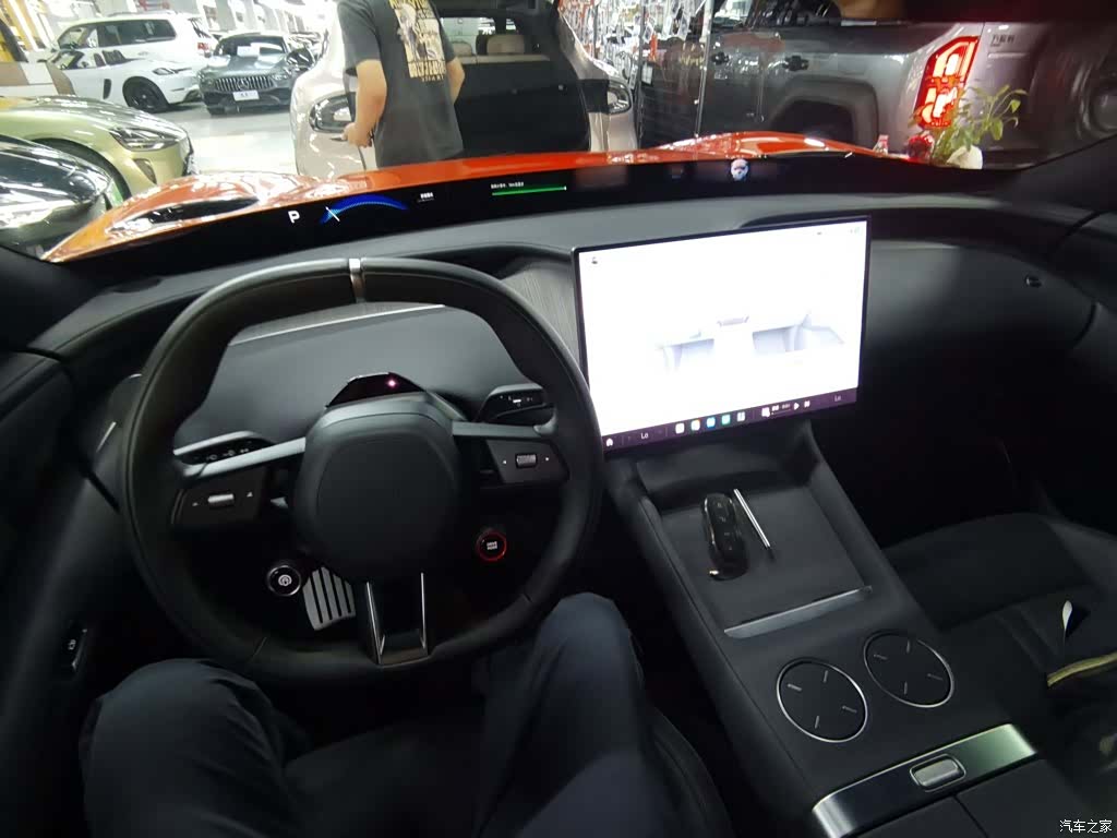 Xiaomi YU7, 2025 10