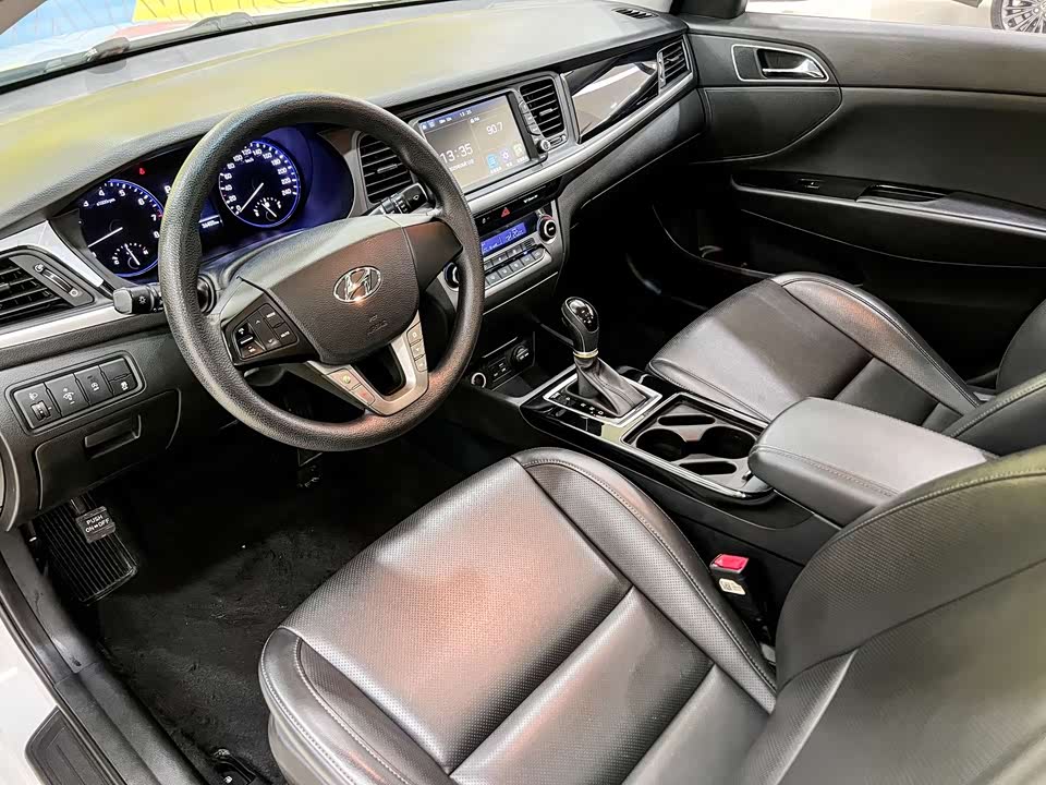 Hyundai Name picture