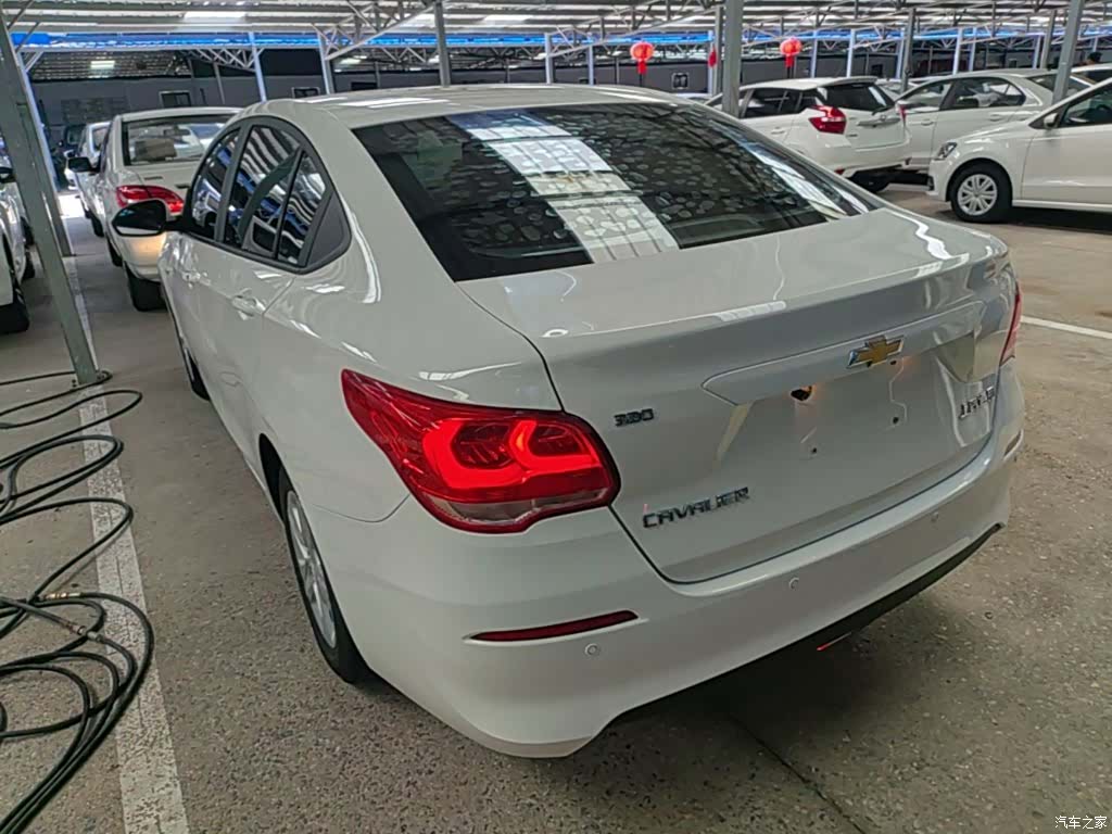 Chevrolet 320, 2017 все фото