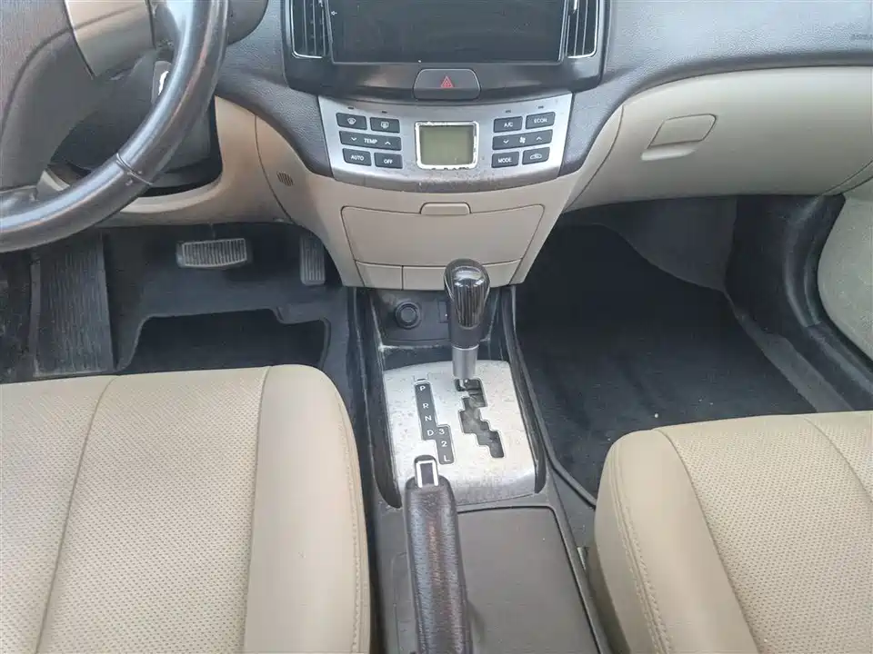Hyundai Yuedong