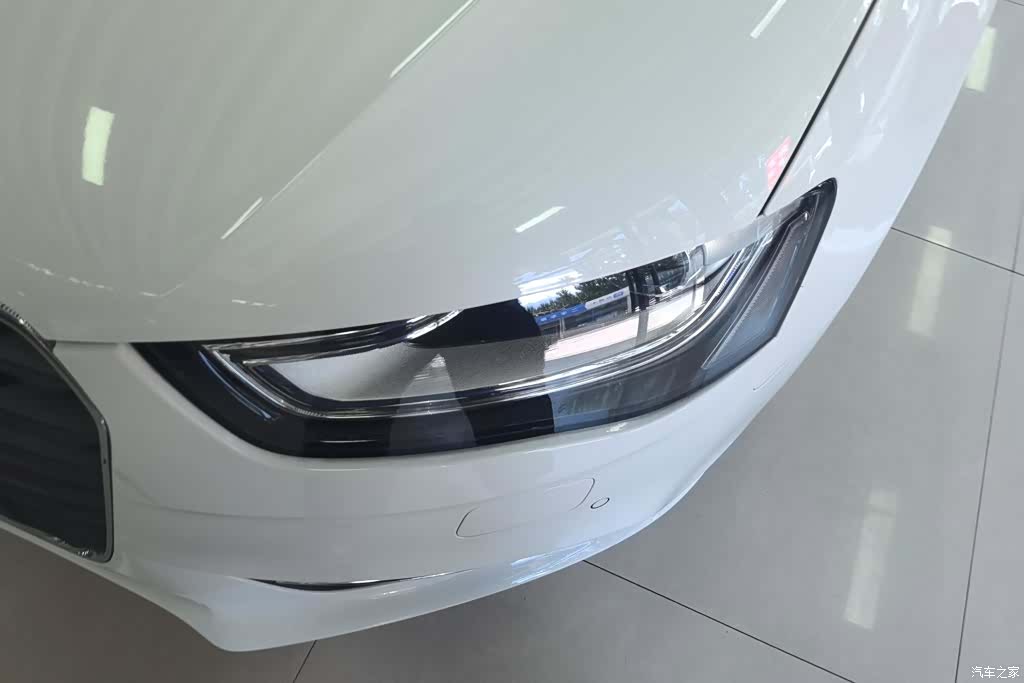 Audi A4L, 2015 все фото