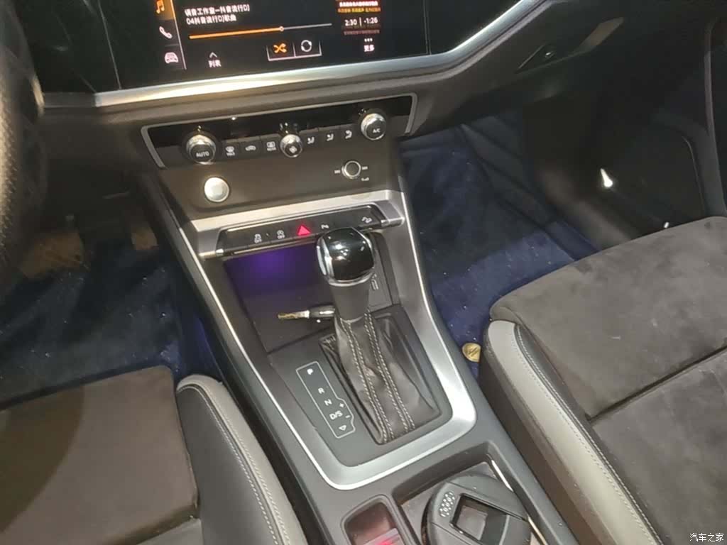 Audi Q3, 2019 14