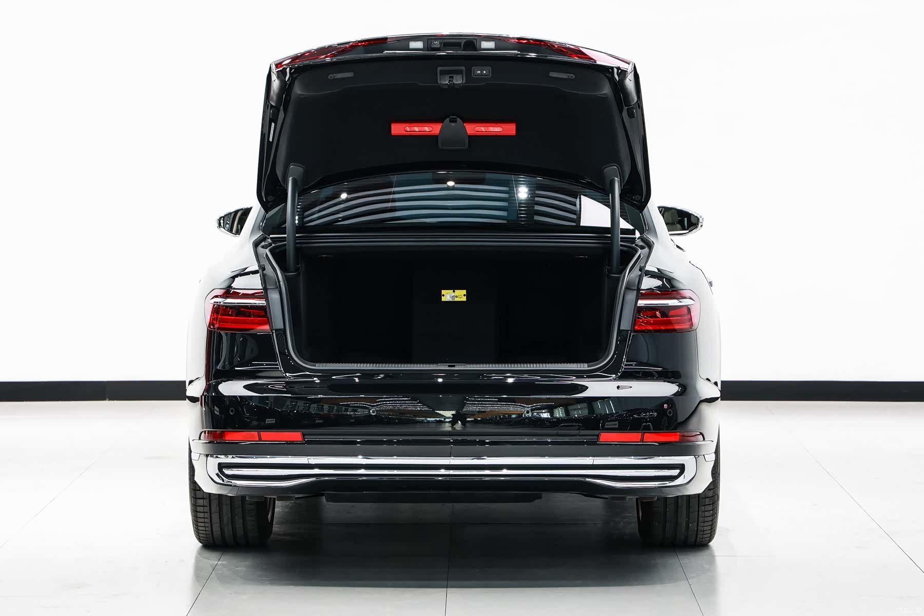Audi A8L, 2023 15