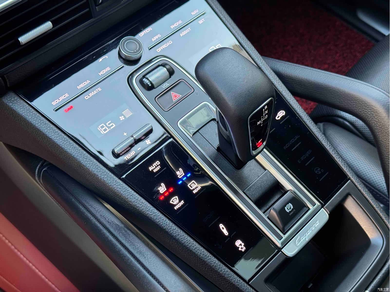 Porsche Cayenne, 2019 все фото