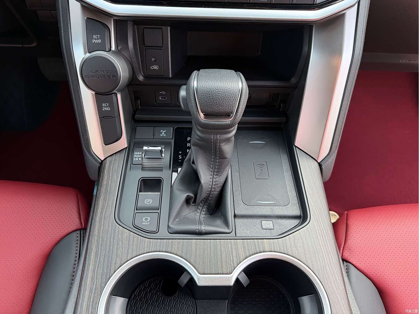 Toyota Land Cruiser, 2026 16