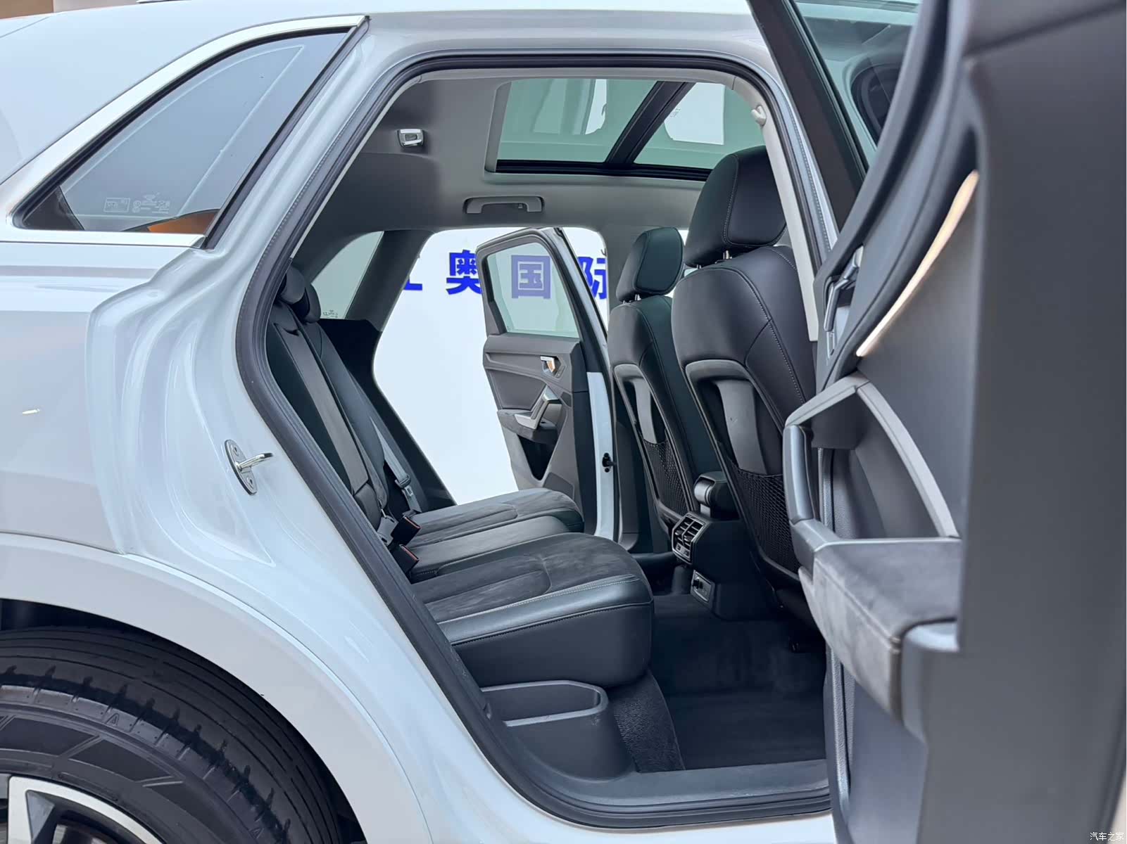 Audi Q3, 2023 16