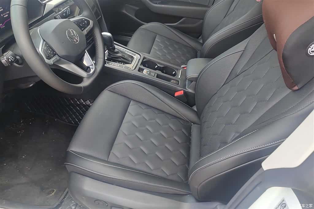 Volkswagen CC, 2026 9