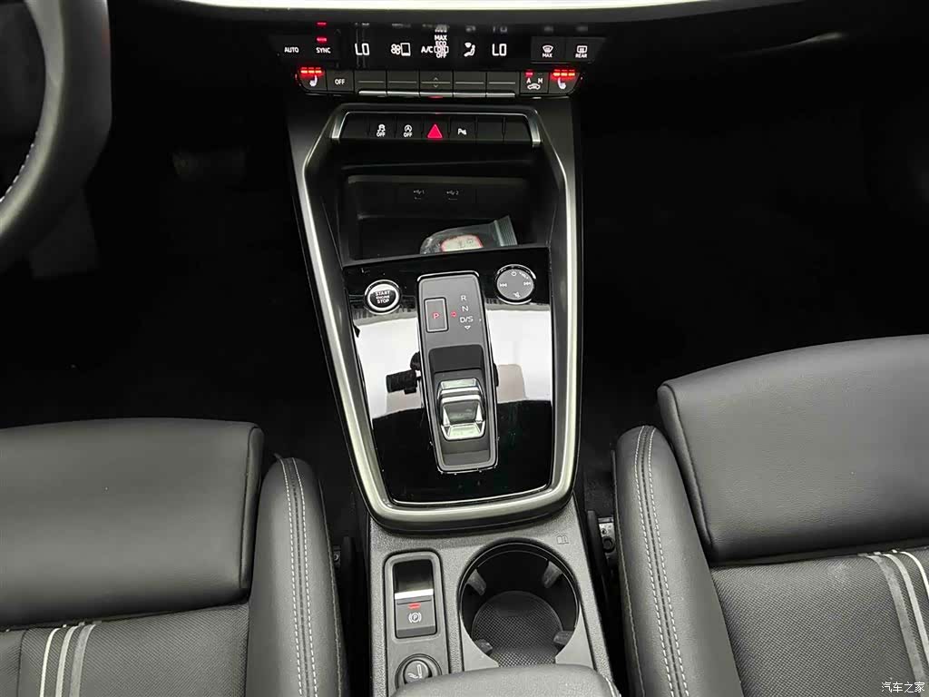 Audi A3, 2023 все фото