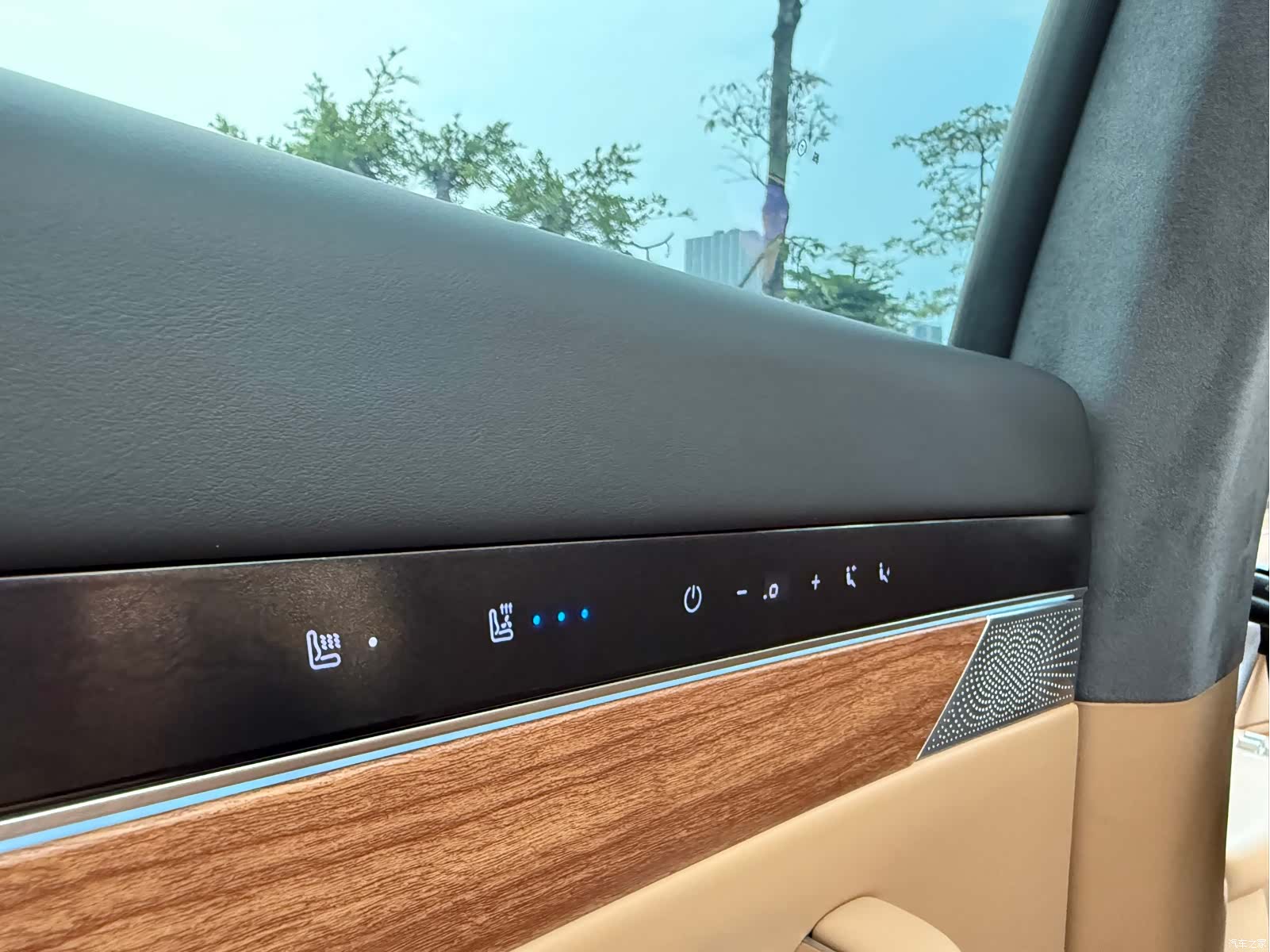 Luxeed R7, 2024 12
