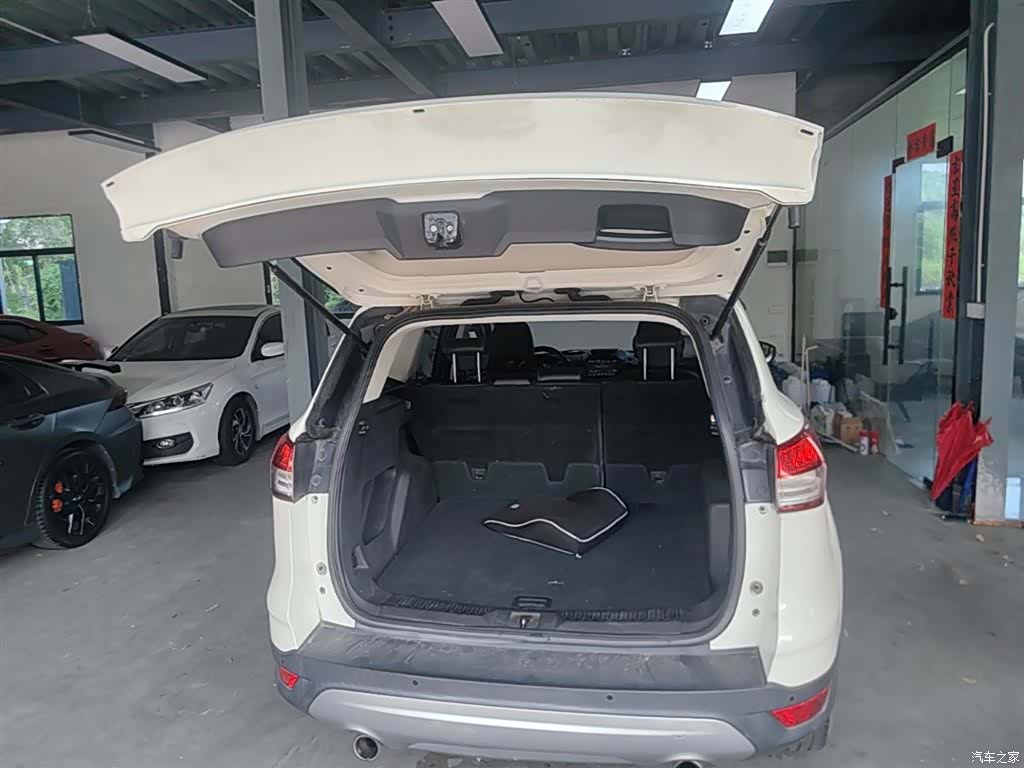 Ford Kuga, 2015 19