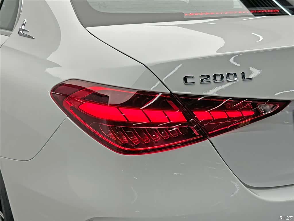 Mercedes-Benz C-Class, 2023 10