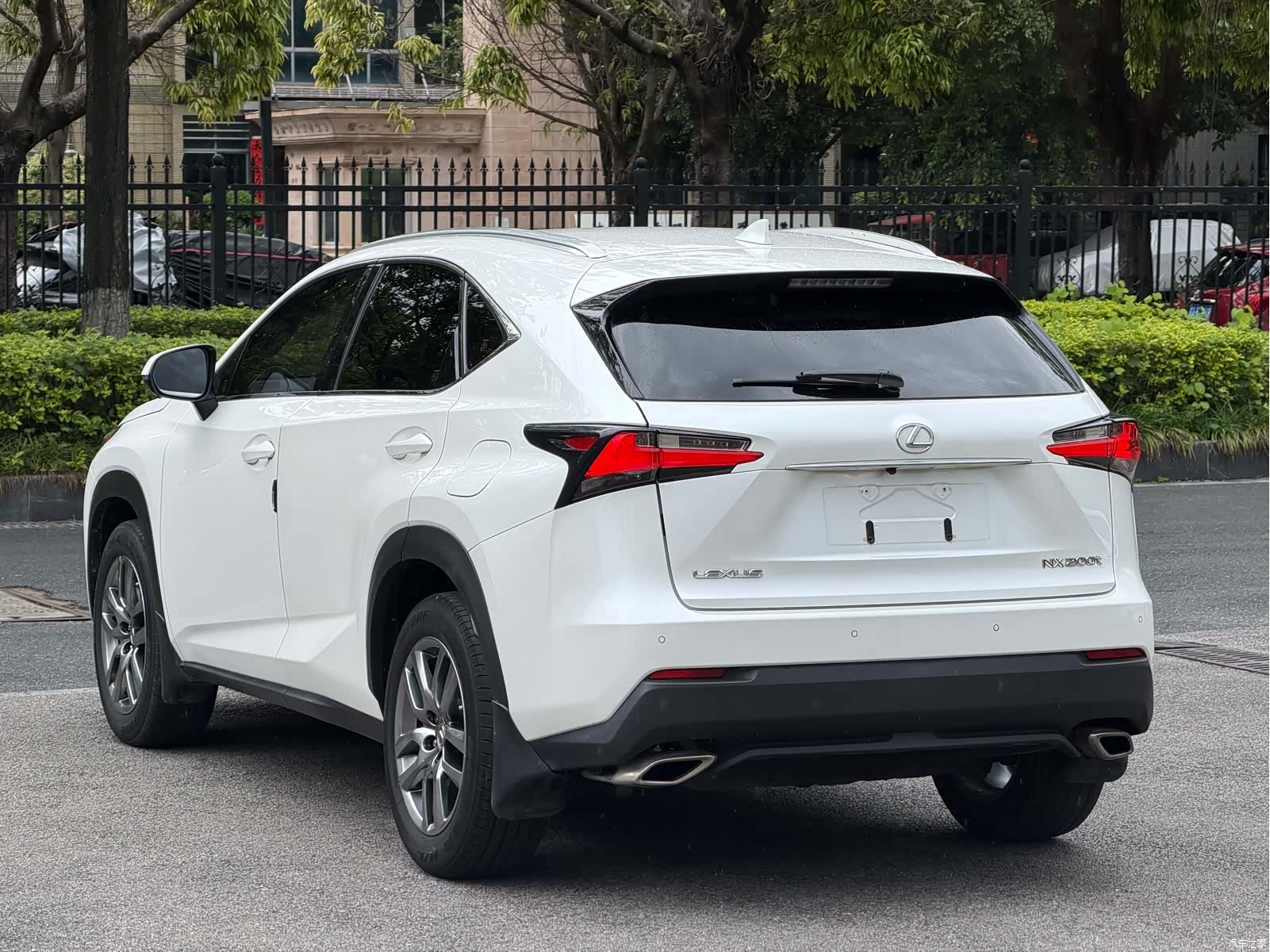 Lexus NX, 2015 16