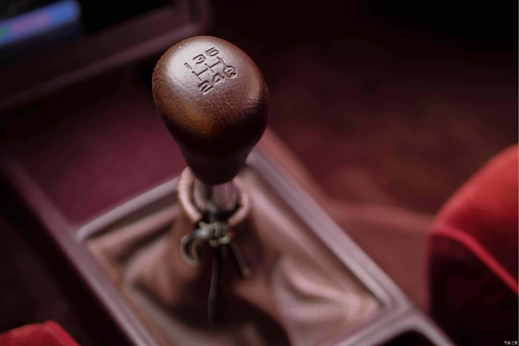 HuangGuan Crown, 1993 17