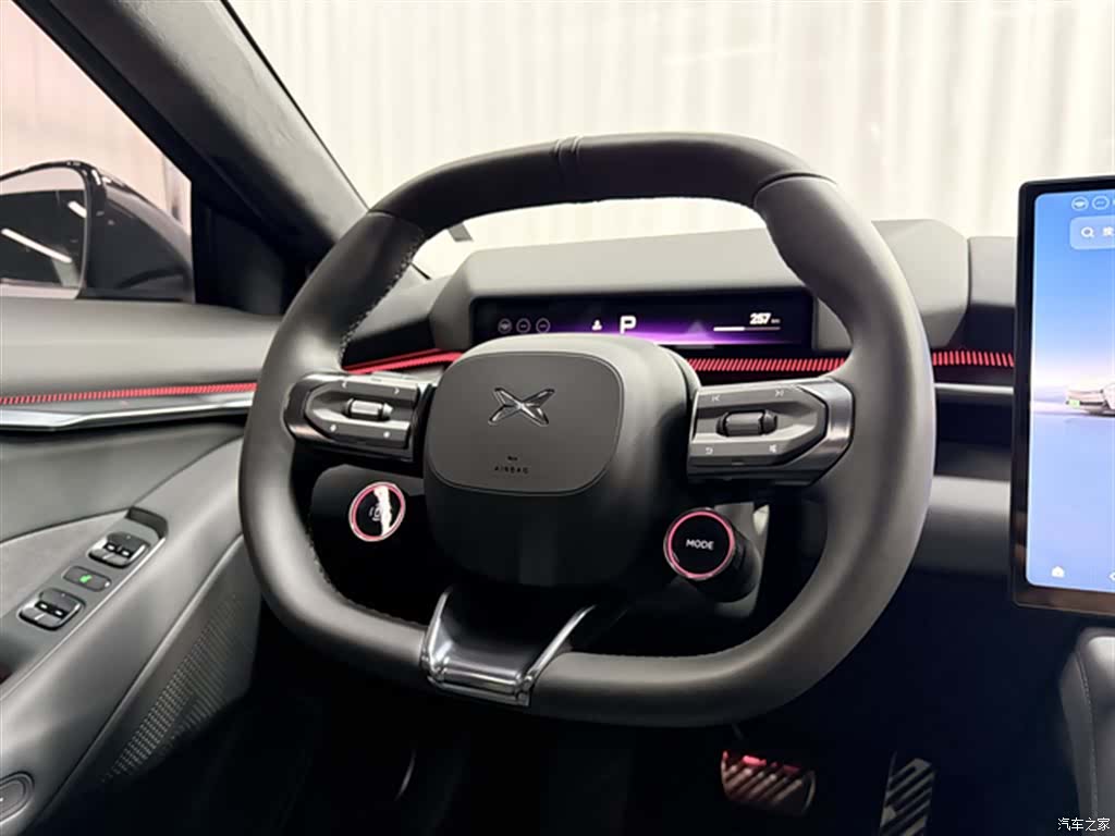 Xpeng P7, 2025 15