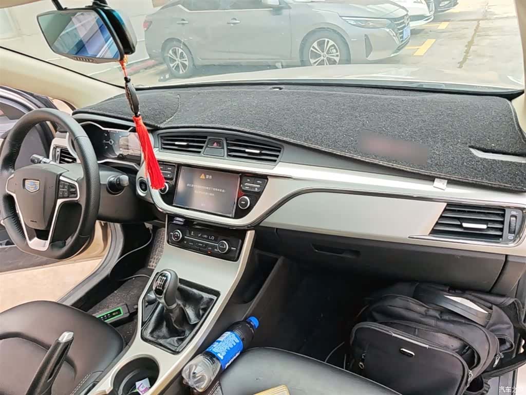 Geely Emgrand, 2016 10