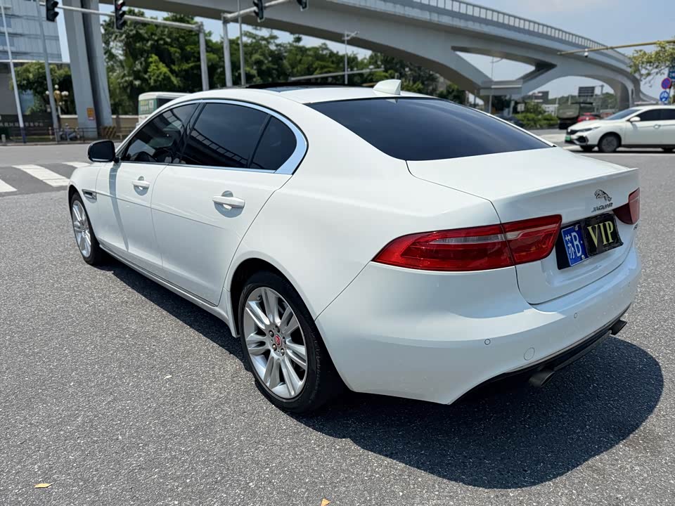 Jaguar XEL Jaguar XEL