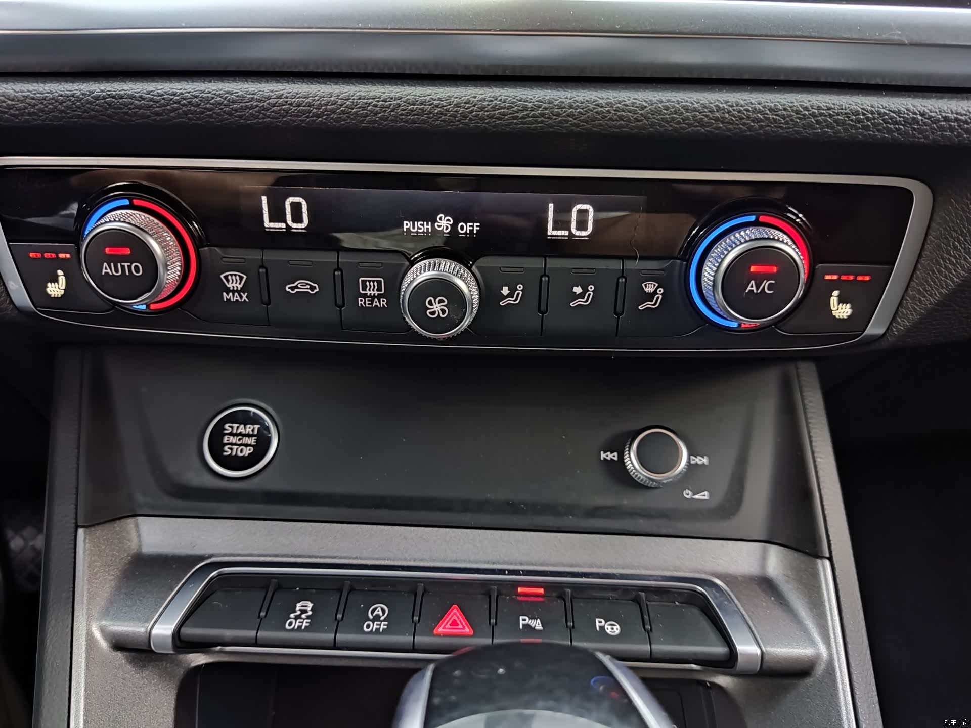 Audi Q3, 2023 12