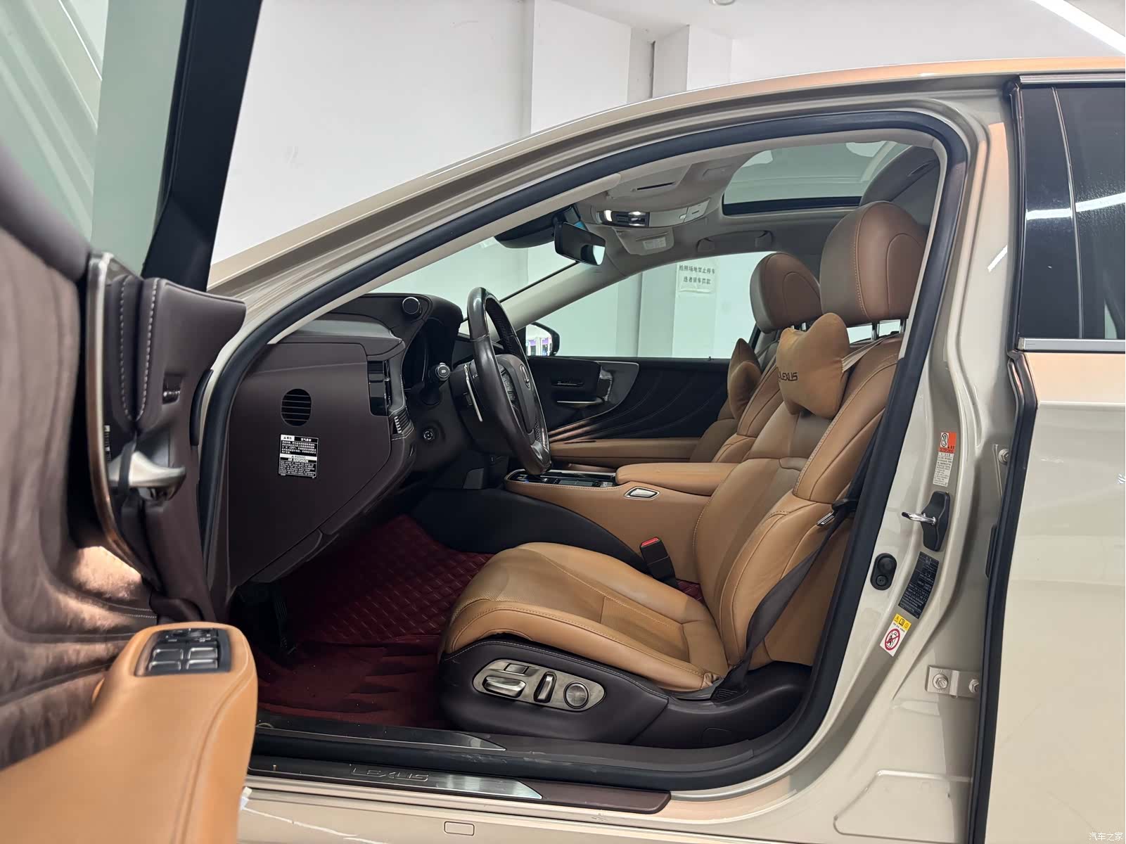 Lexus LS, 2018 все фото