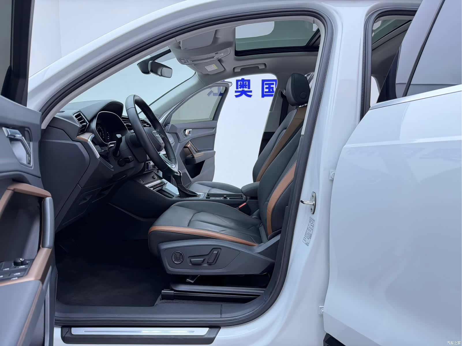 Audi Q3, 2023 все фото