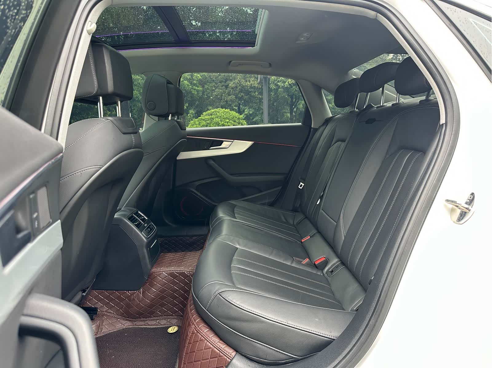 Audi A4L, 2022 9