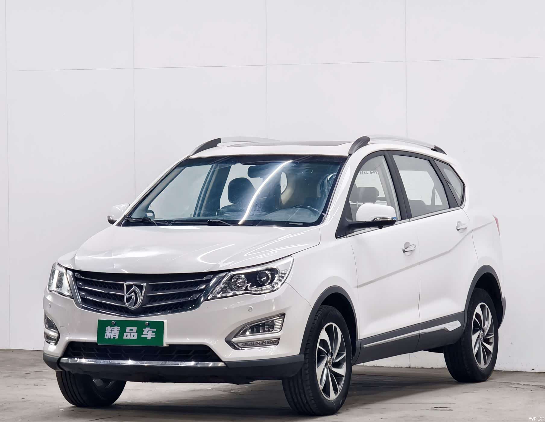 Wuling 560, 2017 1