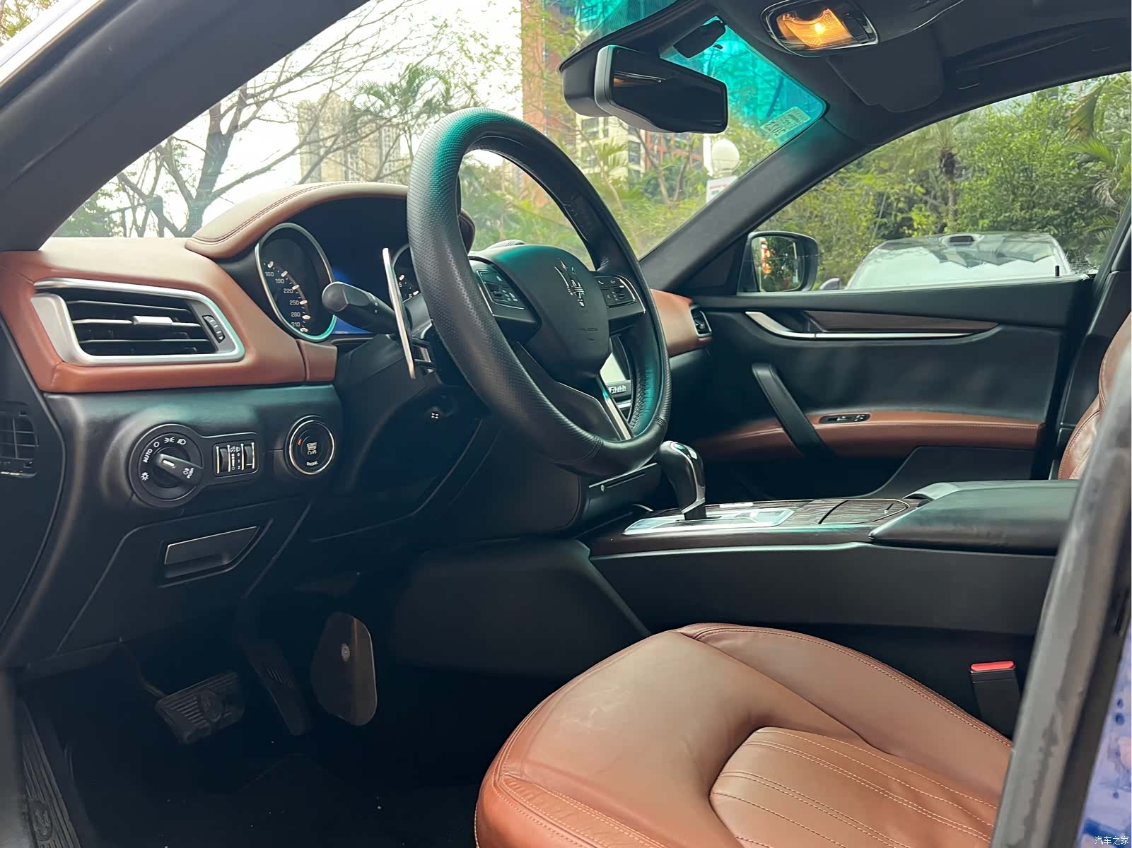 Maserati Ghibli, 2015 4