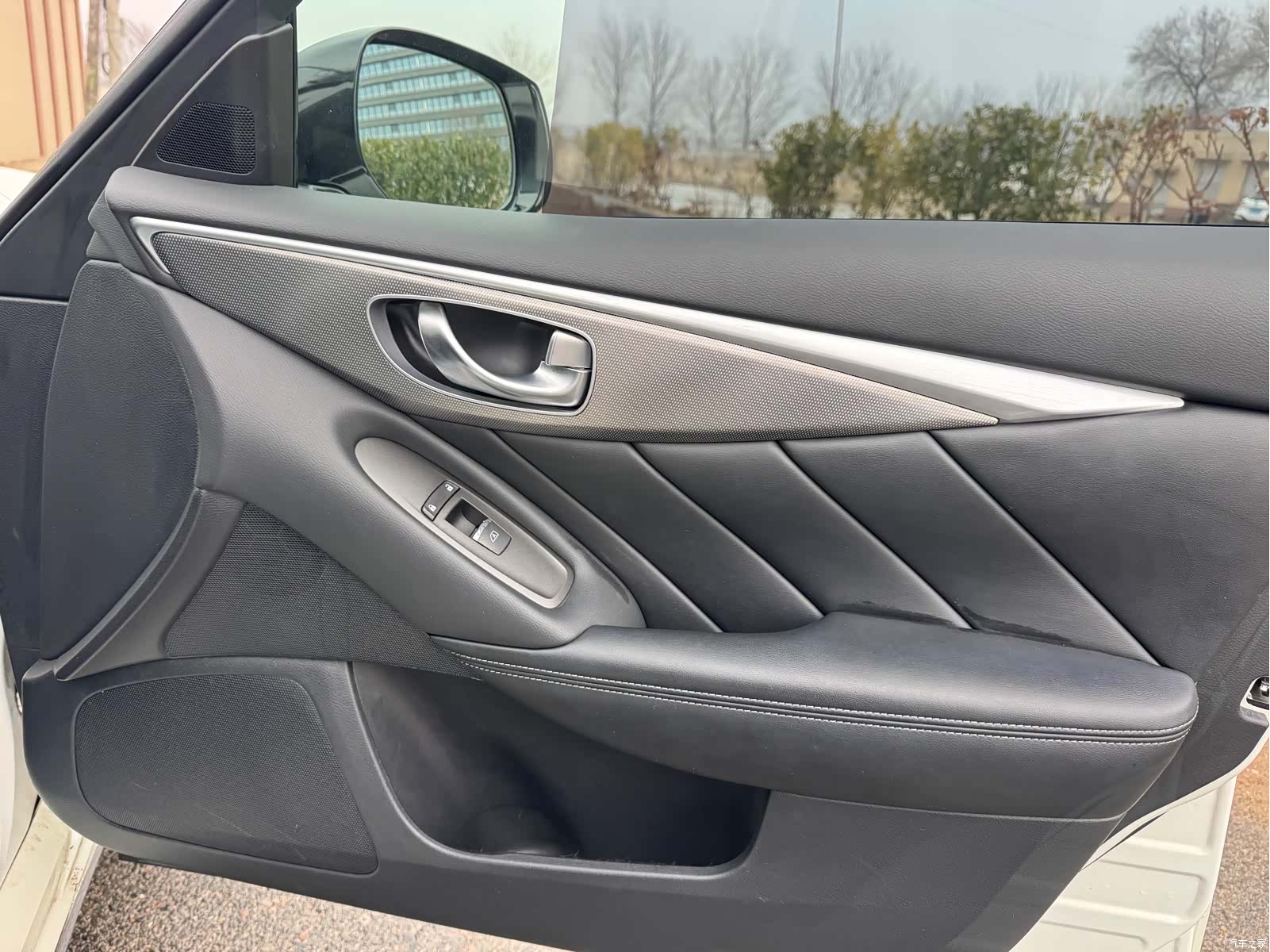 Infiniti Q50L, 2015 21