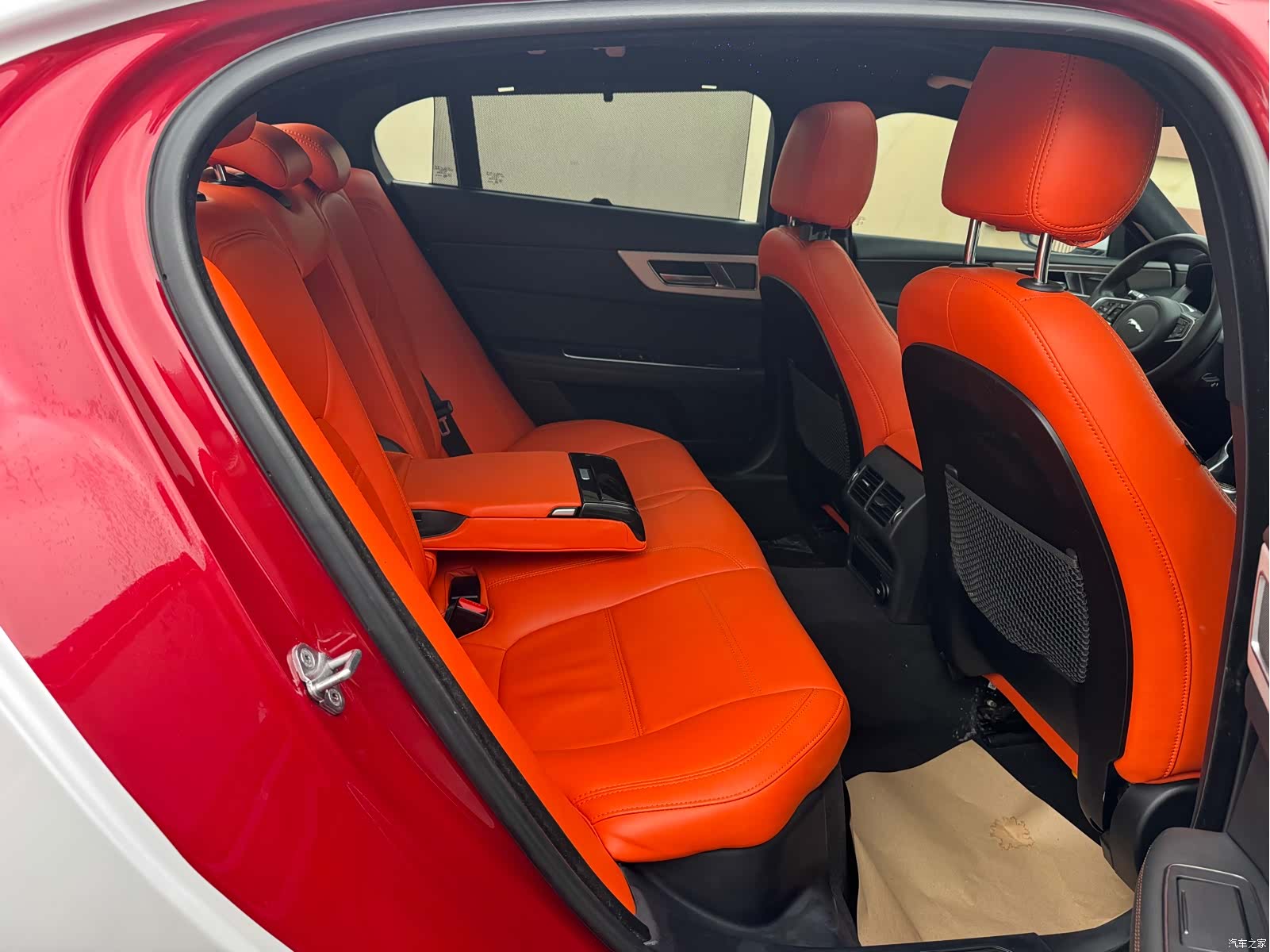 Land Rover XEL, 2018 23