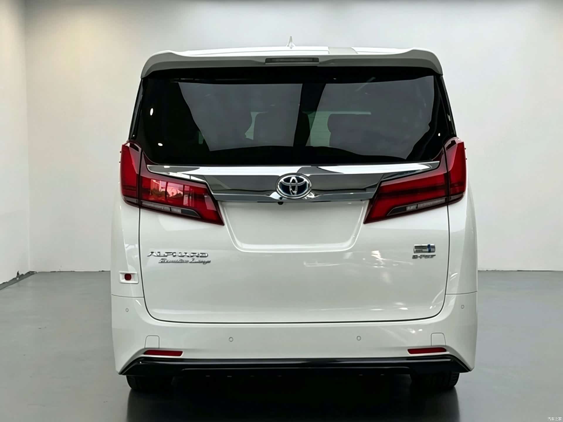Toyota Alphard, 2021 10