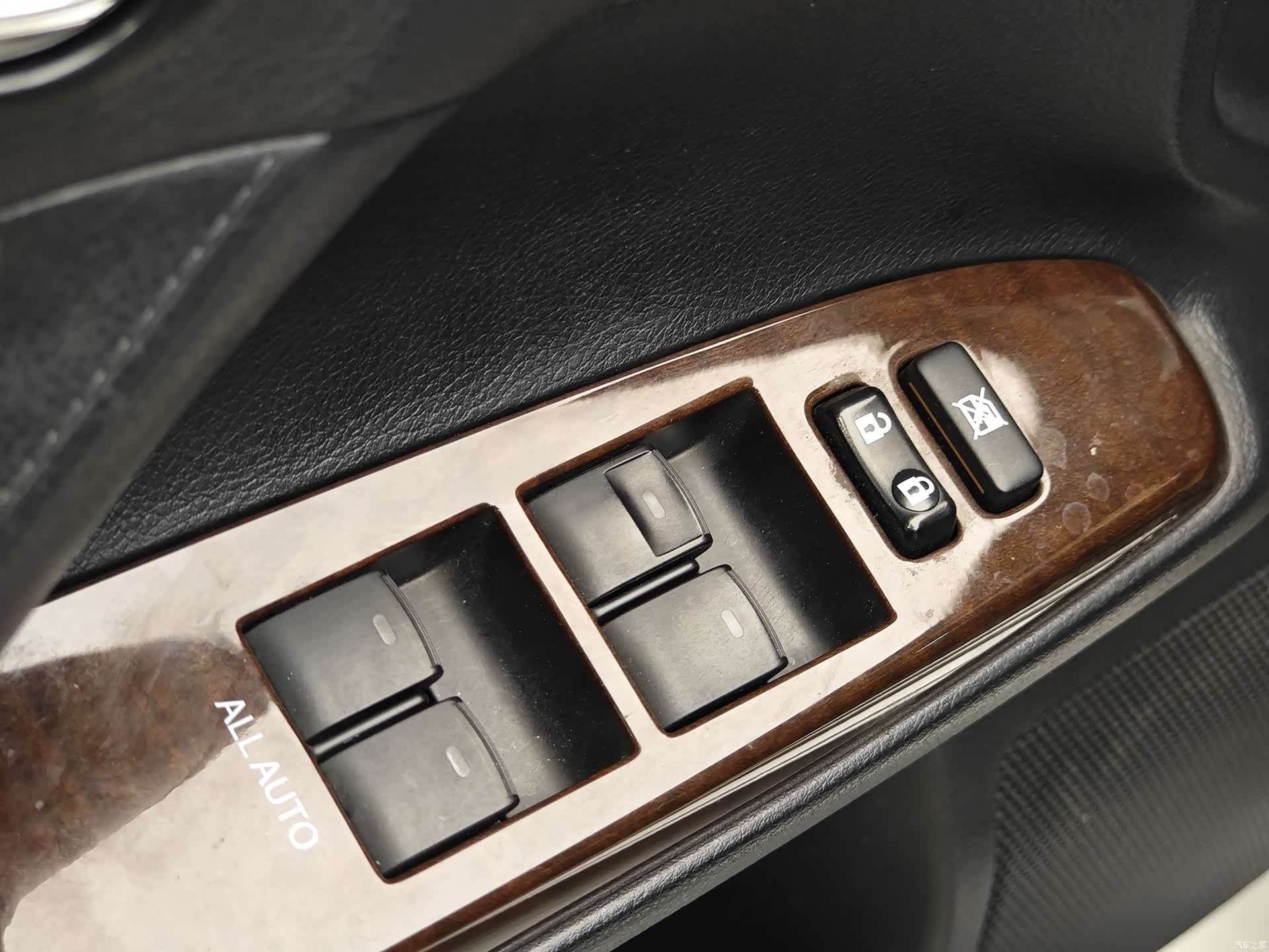 Toyota 2.5S, 2015 10