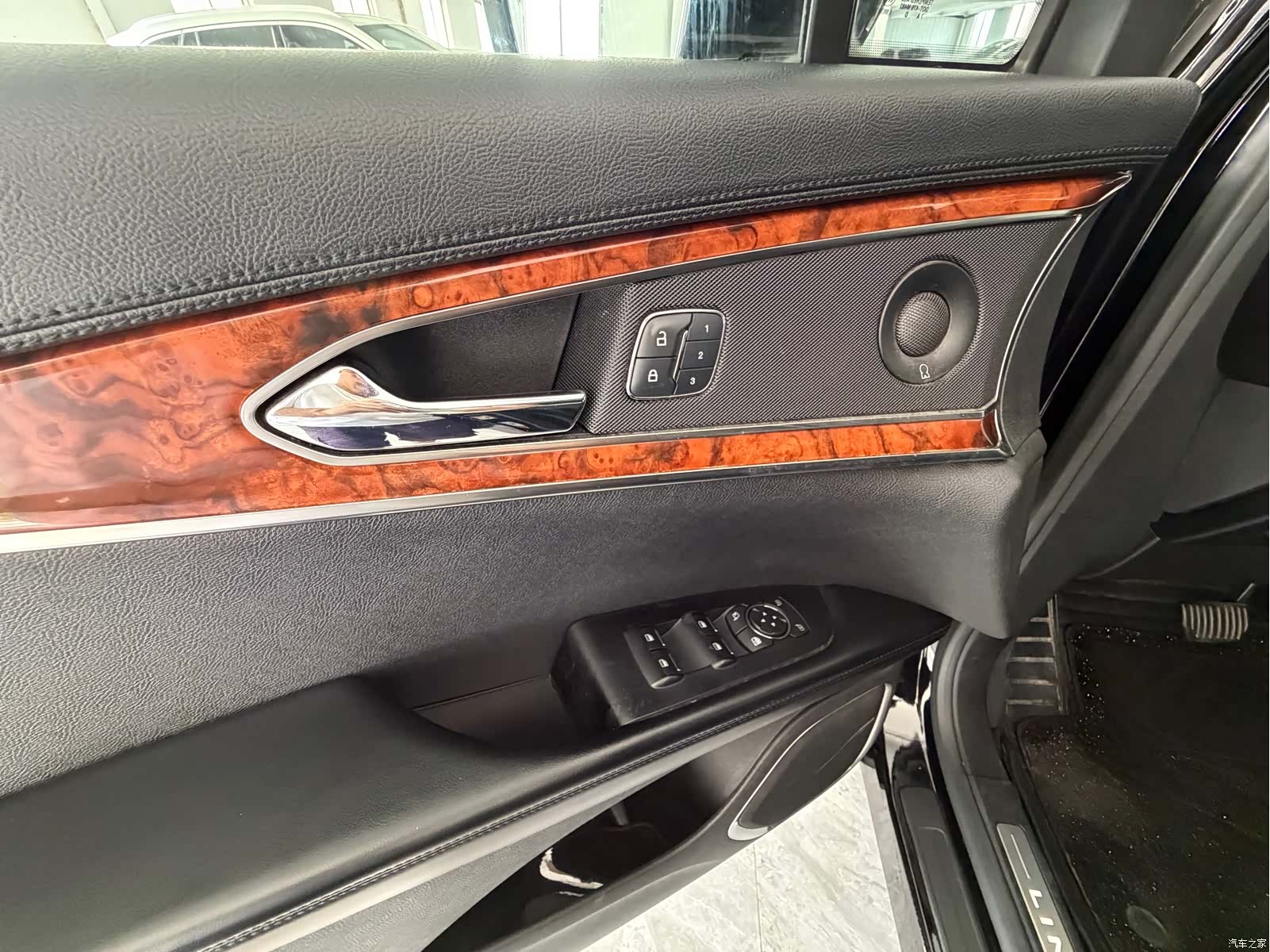 Lincoln MKX, 2018 11
