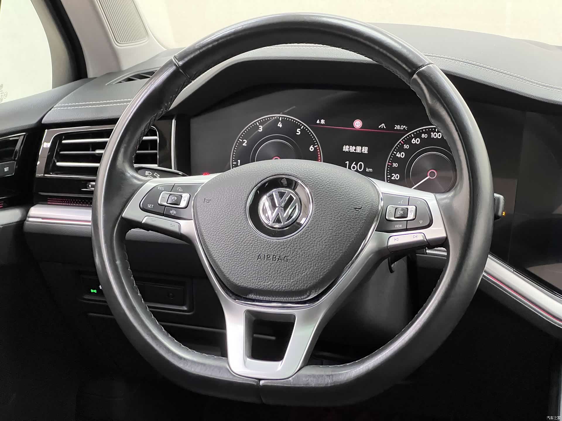 Volkswagen Touareg, 2020 26