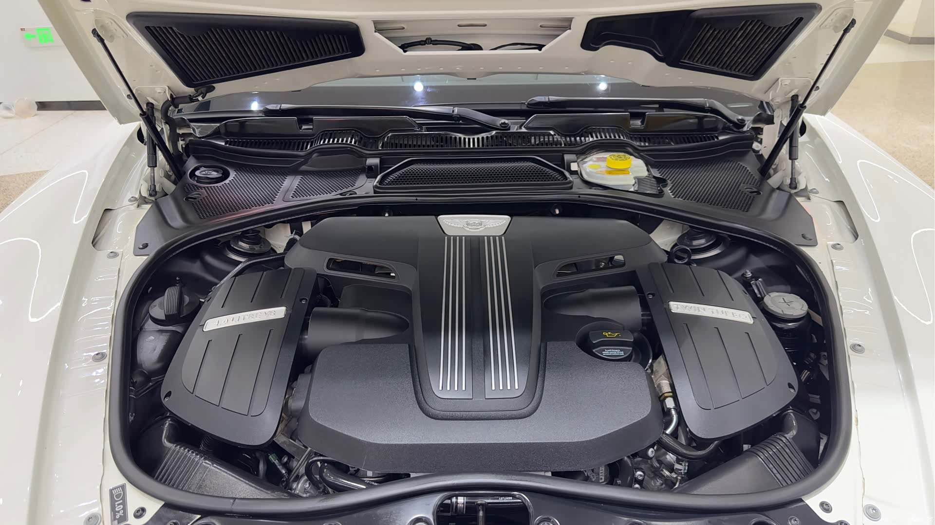 Bentley Flying Spur, 2017 21