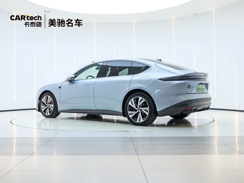 NIO ET5