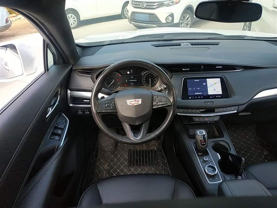 Cadillac XT4
