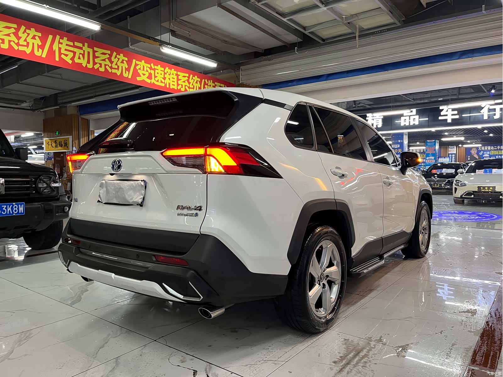 Toyota RAV4, 2021 все фото