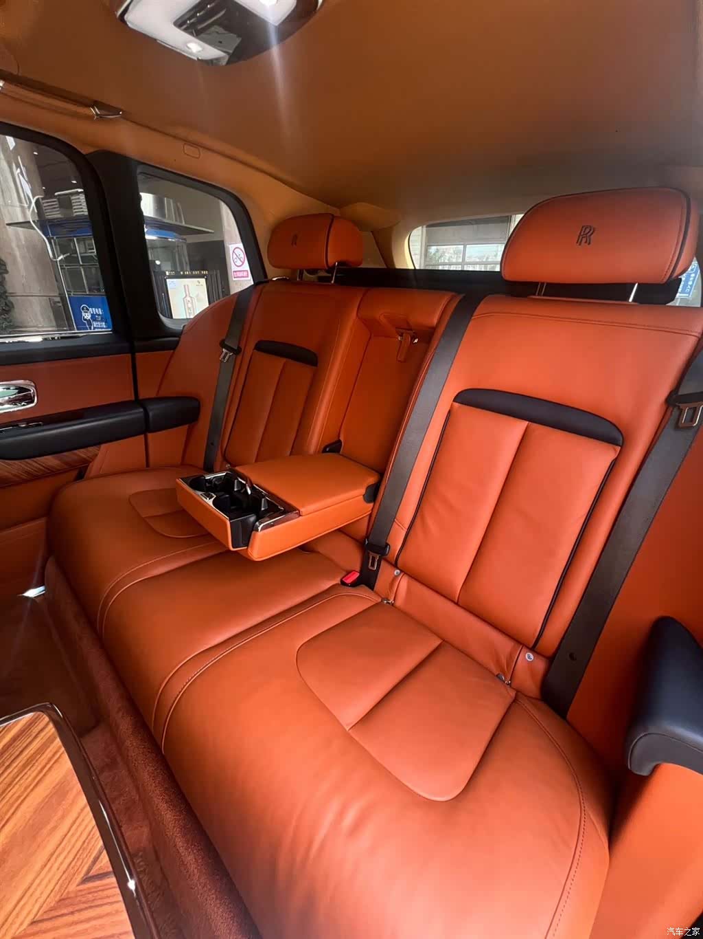 Rolls-Royce Cullinan, 2020 9