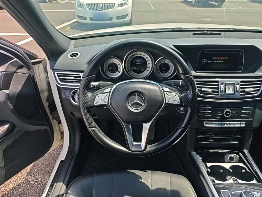 Mercedes-Benz E-Class, 2015 11