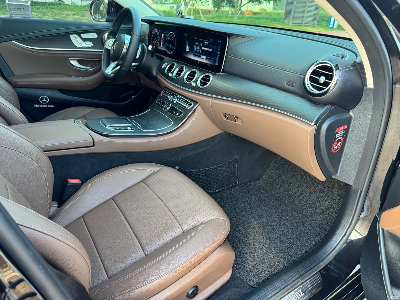 Mercedes-Benz E-Class, 2019 12