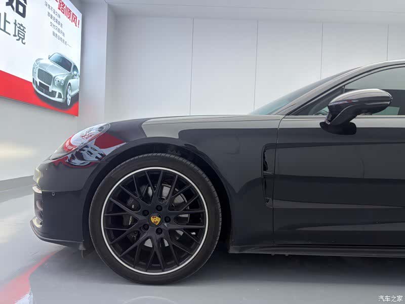 Porsche Panamera, 2023 9