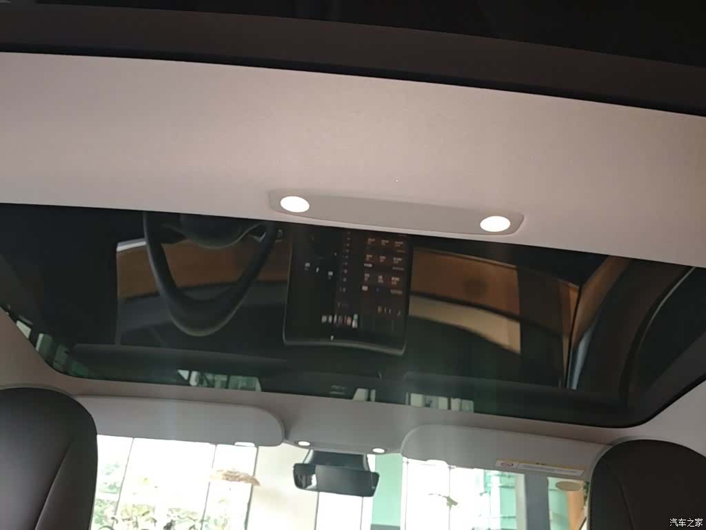 Tesla Model 3, 2023 18