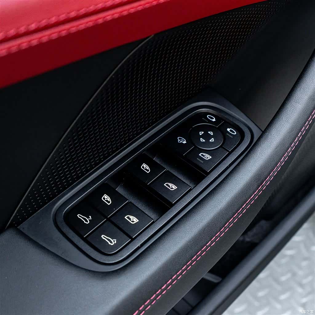 Porsche Panamera, 2024 10