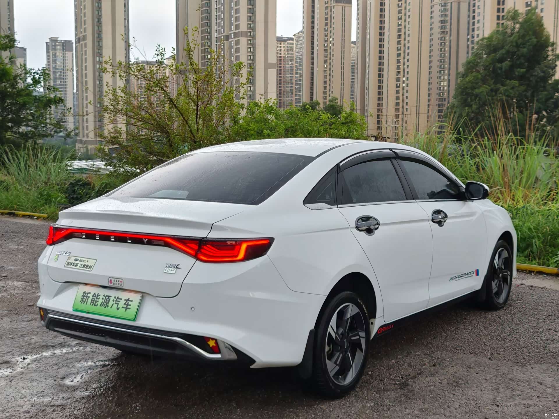 Geely Emgrand, 2023 7