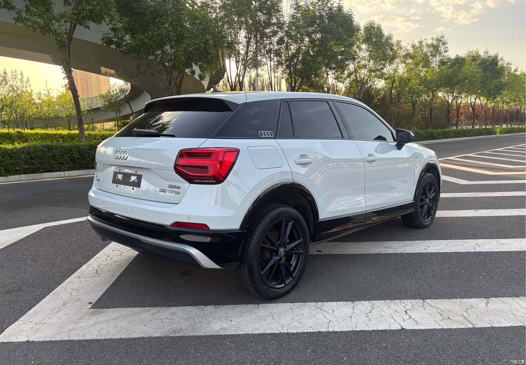 Audi Q2L, 2020 9