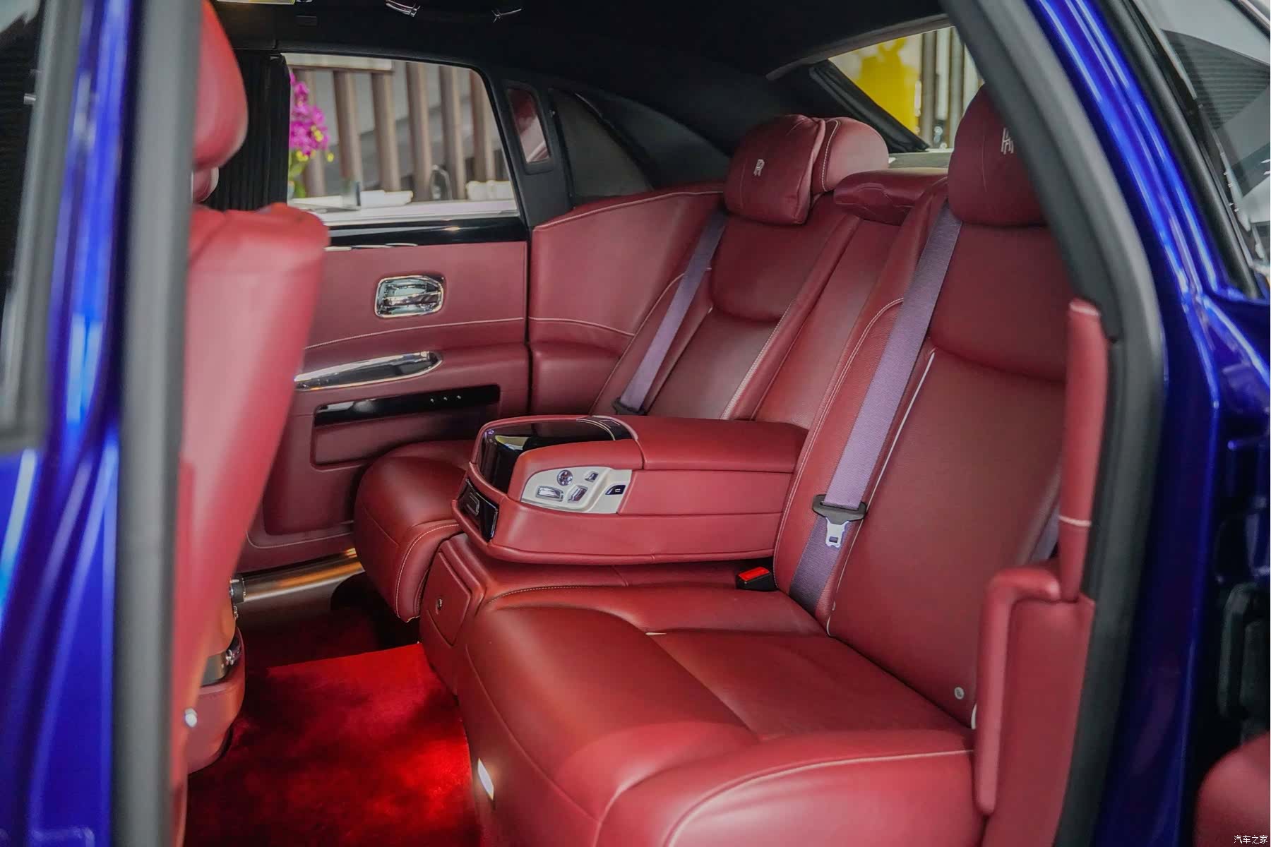 Rolls-Royce Ghost, 2018 18