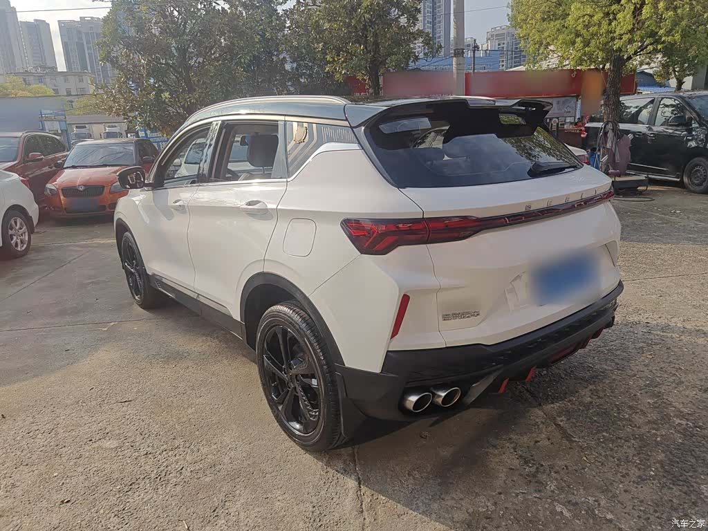 Geely Coolray, 2022 14
