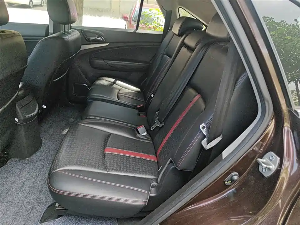 BYD S7