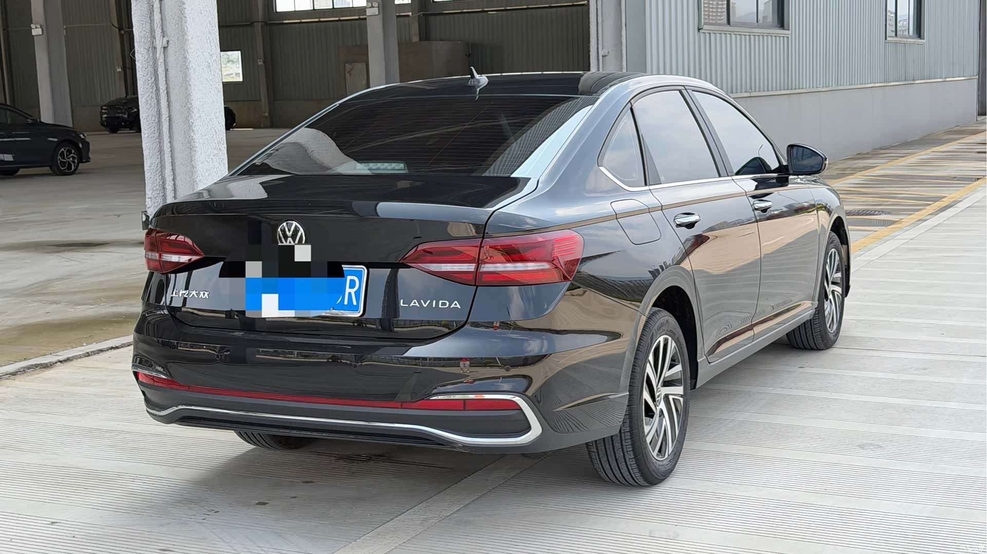 Volkswagen Lavida, 2025 4