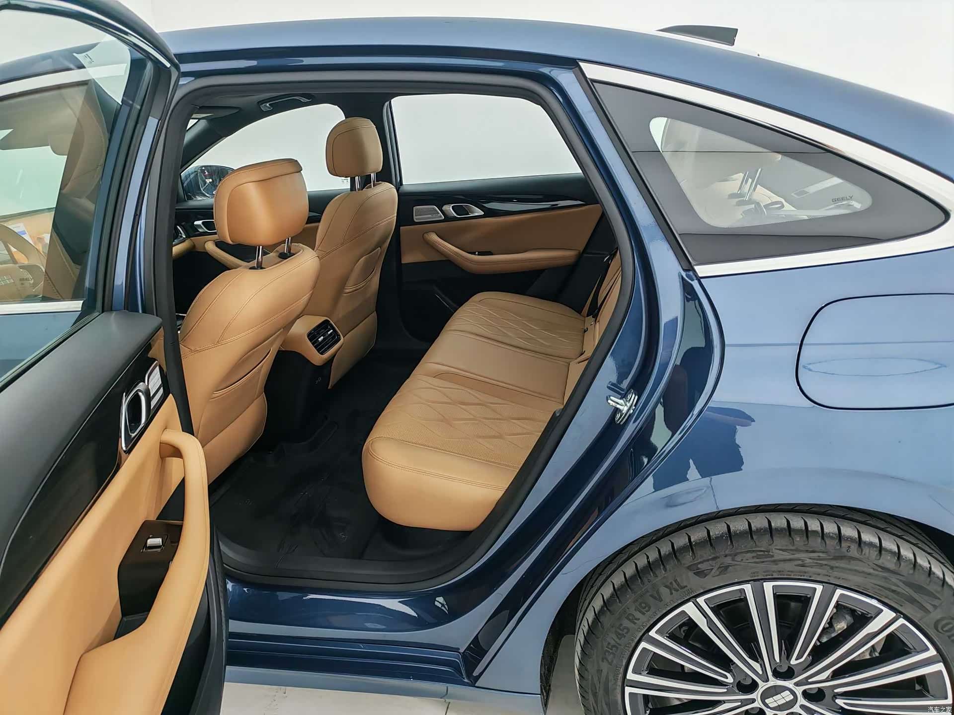 Geely A7, 2025 10
