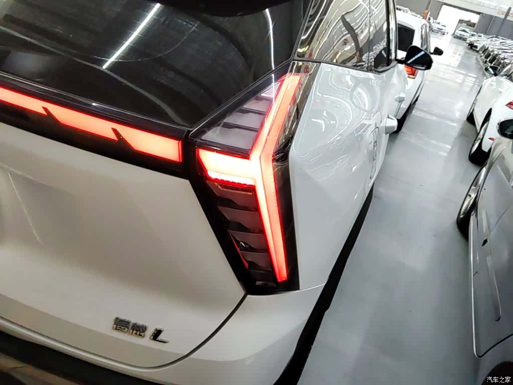 Geely Boyue, 2023 8